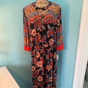 Pretty black floral En Focus dress